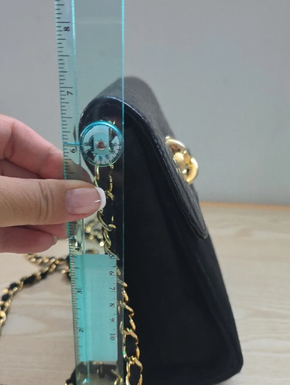 VINTAGE Magid Black Women's Chain Shoulder Bag with Gold Accent